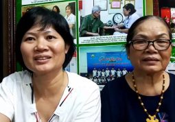 Chị Thanh Vân và mẹ cùng dùng thuốc dạ dày tại Thuốc dân tộc